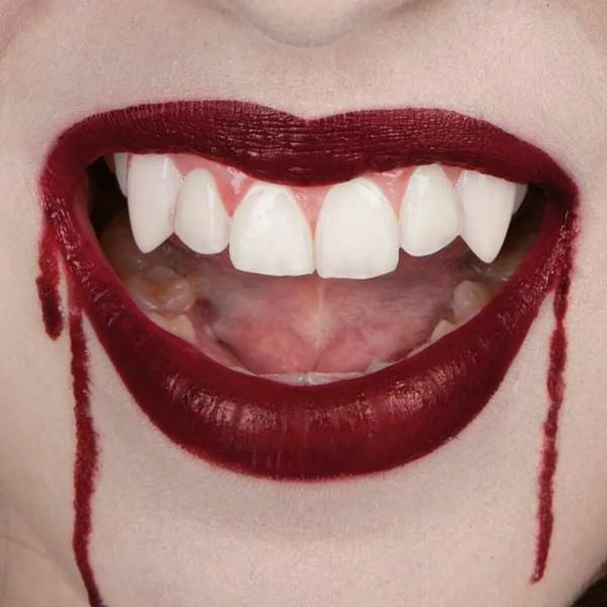 Accessoire de costumes vampire s240864365. Diaytar est le trait d'union entre le monde de la tech et celui du lifestyle, pour une expérience utilisateur sans faille.