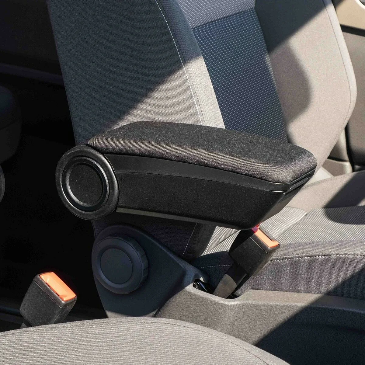 Accoudoir armster renault twingo 2014 tissu s3711598312. Diaytar, c'est l'histoire d'une passion pour les bons produits, quels qu'ils soient, et du désir de les partager avec vous