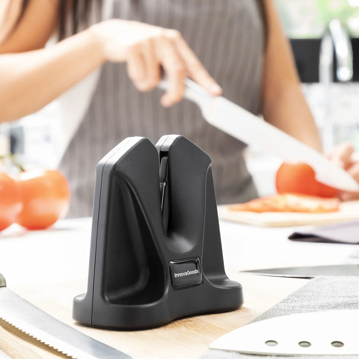 Affuteuse de couteaux pro v sharvy innovagoods v010309041. Soyez à la pointe de la tendance et de la technologie avec Diaytar, votre partenaire pour un shopping généraliste avisé