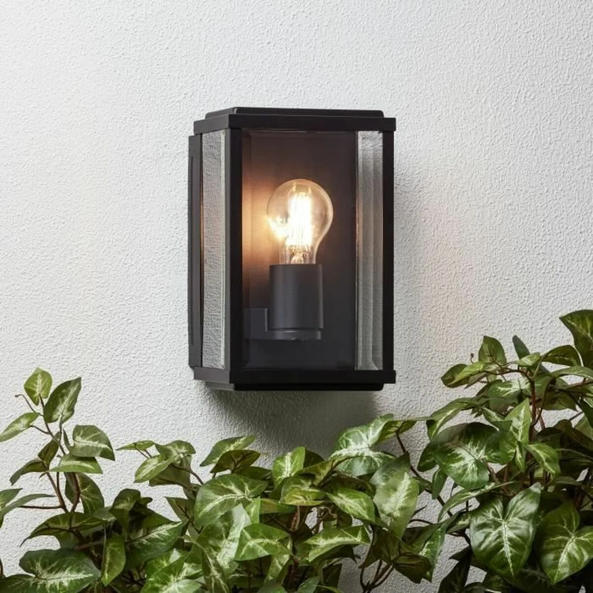 Applique murale brilliant gaia noir metal 60 w e27 s716701438. Nous sommes les archéologues du produit parfait. Diaytar exhume pour vous les trésors cachés du marché.