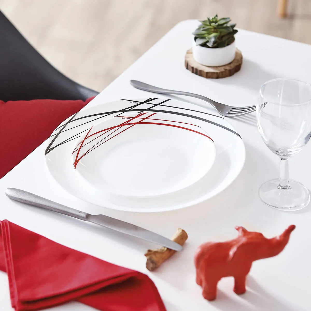 Assiette a dessert arcopal domitille bicolore verre o 18 cm 12 unites s270769368. Bienvenue chez Diaytar, où l'élégance rencontre l'innovation avec nos produits électroniques dernier cri et nos créations maison exclusives