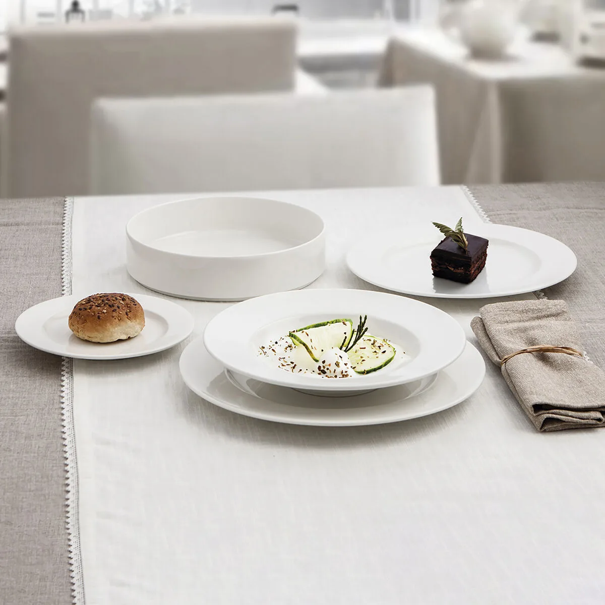 Assiette plate ariane prime blanc ceramique o 17 cm 12 unites s270789666 Assiette plate ariane prime blanc ceramique o 17 cm 12 unites s270789666. Plongez dans l'univers Diaytar où chaque produit raconte une histoire.