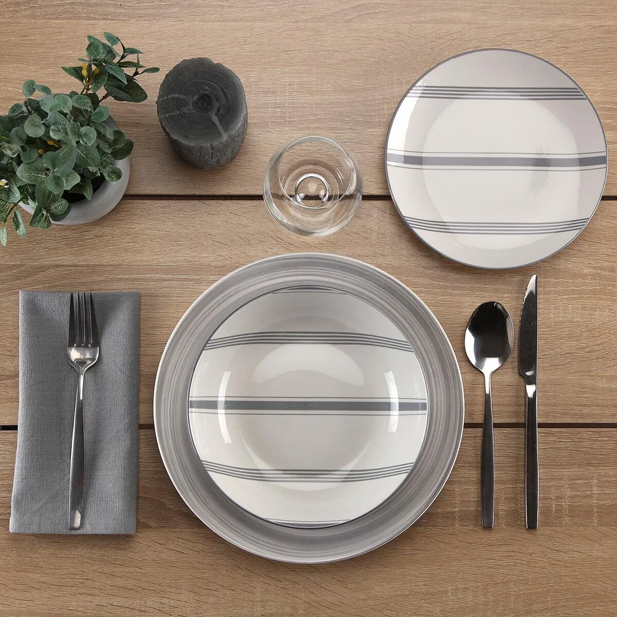 Assiettes versa vortex gris porcelaine 18 pieces s341899963. Chez Diaytar, nous célébrons l'innovation sous toutes ses formes, des produits high-tech les plus fous aux objets maison les plus malins.