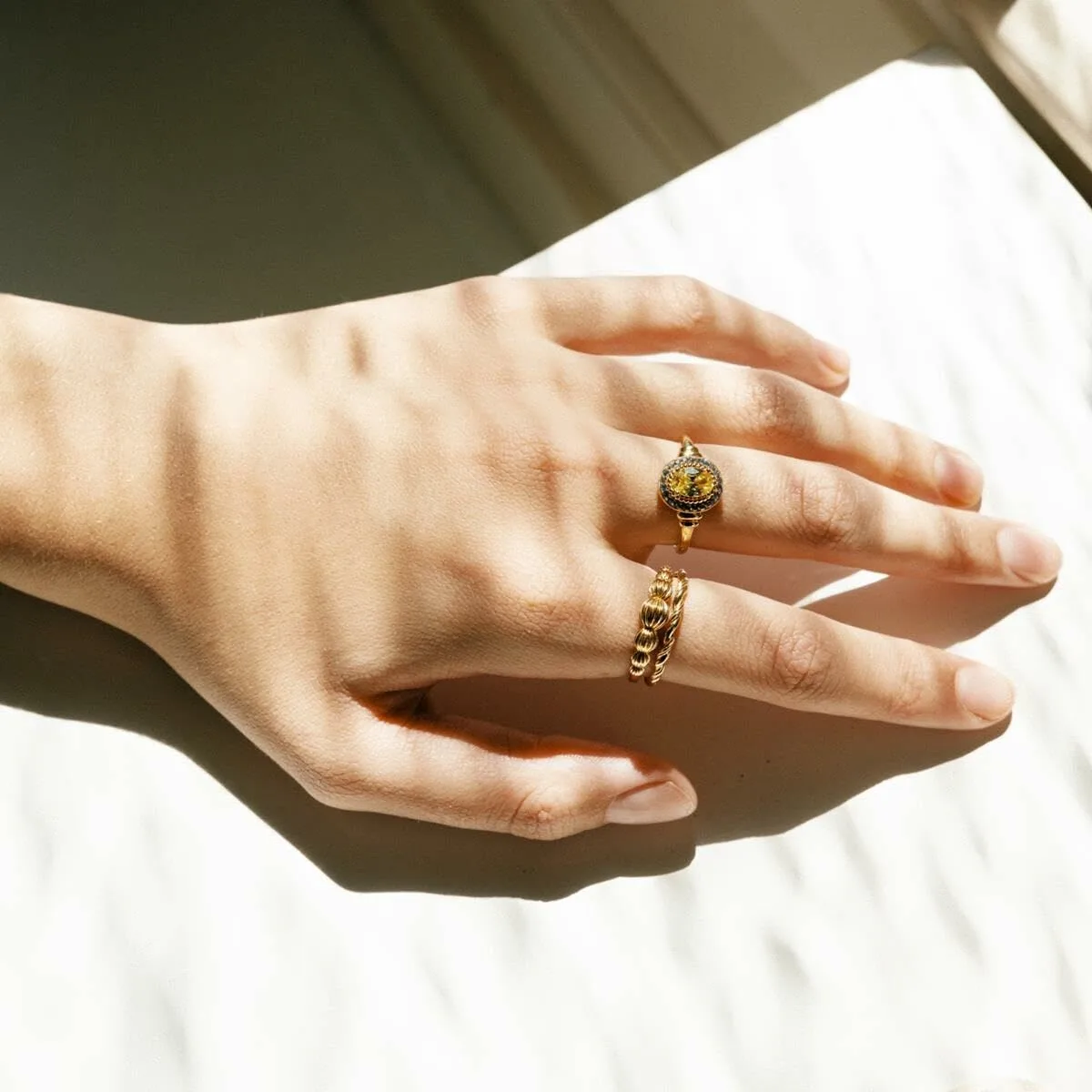Bague femme 24kae 124138y 54 dore 14 s7212340711. Chez Diaytar, la tendance n'est pas qu'une question d'apparence, c'est une question de fonctionnalité et d'innovation