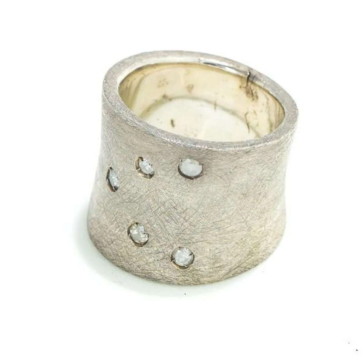 Bague femme demaria dman4051197br12 12 s032773290. Chez Diaytar, nous célébrons la singularité de chaque produit, qu'il s'agisse d'un gadget tech ou d'un ustensile maison