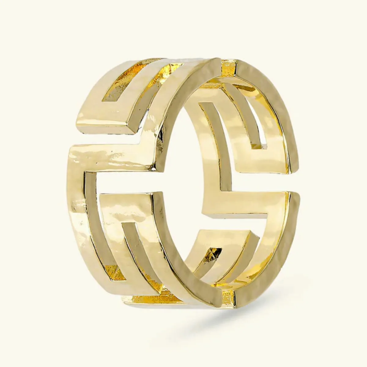 Bague femme etrusca wset00509yg 16 s725289932. Diaytar, c'est l'art de la sérendipité appliqué au e-commerce : vous venez pour une chose, vous repartez avec l'objet de vos rêves.