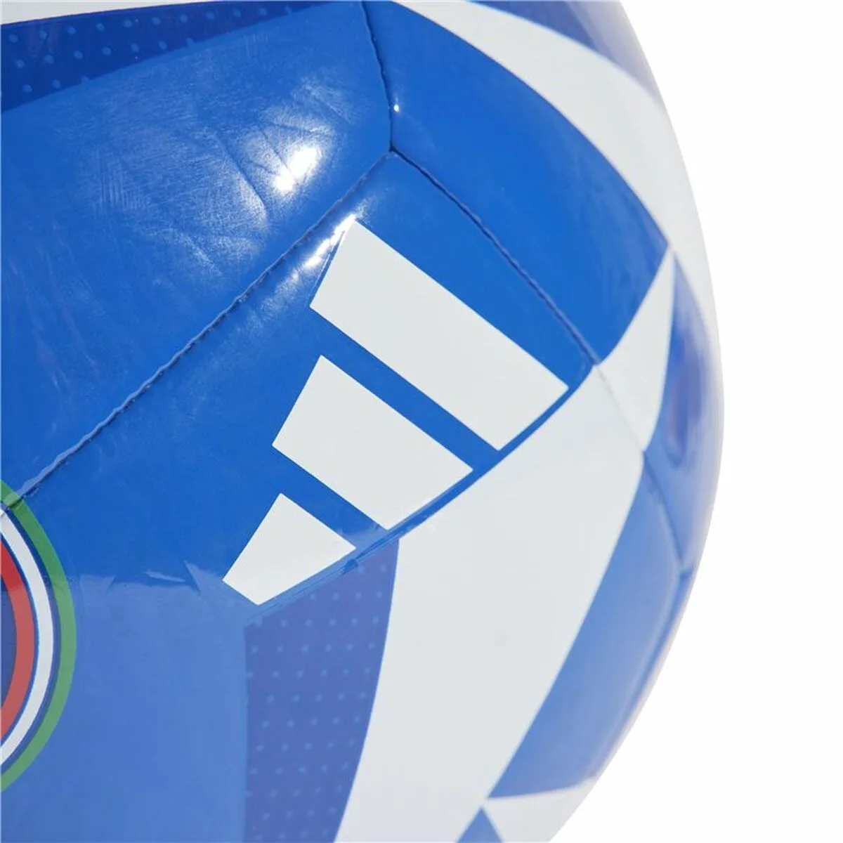 Ballon de football adidas italia 24 club figc bleu taille 5 s6417540123. Bienvenue dans le cercle très sélect des acheteurs inspirés. Diaytar révèle les produits qui définiront demain.