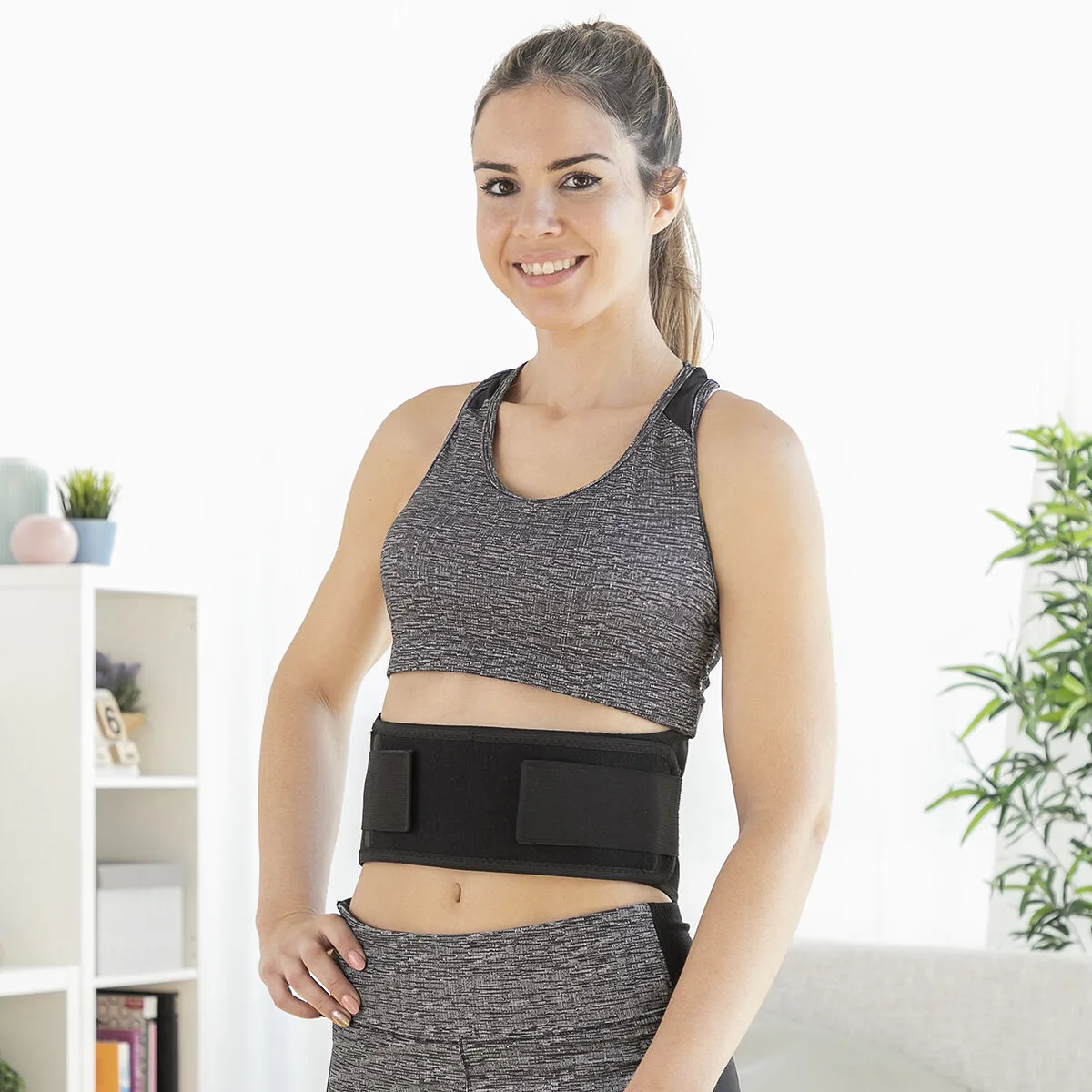 Bande thermique correctrice avec aimants en tourmaline tourmabelt innovagoods v010323288. Diaytar réinvente votre quotidien avec des objets déco pleins de charme.