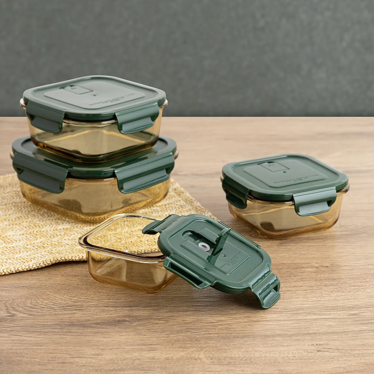 Boite a lunch hermetique bidasoa infinity carre 1 1 l jaune verre 12 unites s271087075. C'est officiel : Diaytar devient votre nouvelle addiction shopping. Des produits si bons, vous ne voudrez plus vous arrêter.