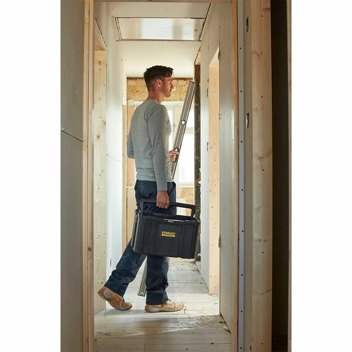Boite a outils stanley noir polypropylene plastique s7101916092. Découvrez la diversité Diaytar : une infinité de produits pour la maison, le travail, les loisirs, tous dans l'air du temps