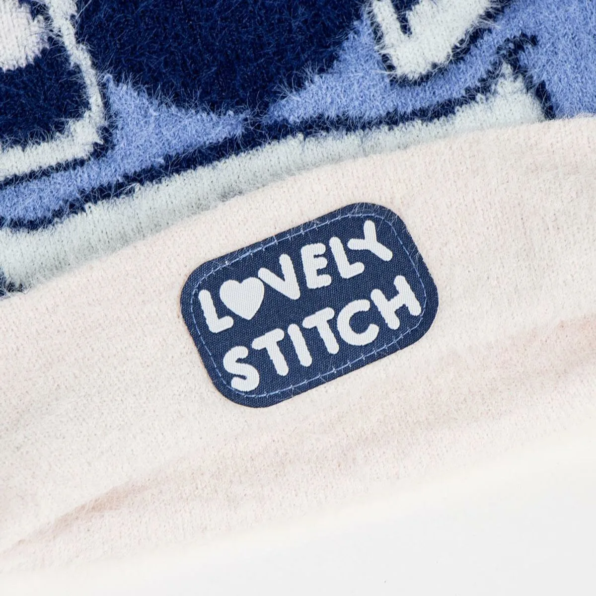 Bonnet enfant stitch bleu s074114231. Avec Diaytar, faites le plein d'idées et de produits ingénieux pour toutes les pièces de votre maison et tous les aspects de votre vie