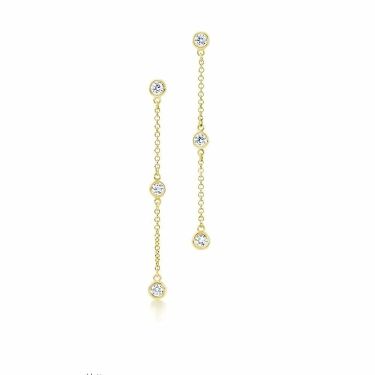 Boucles d oreilles femme liu jo lj2468 dore s7211048380. Plongez dans l'univers Diaytar, votre référence pour des produits du quotidien, high-tech et déco, tous porteurs de tendances