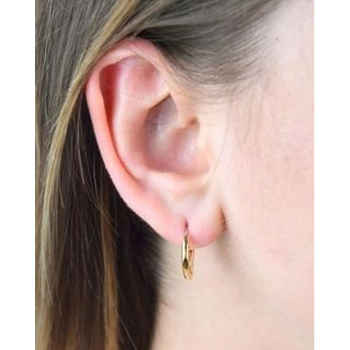 Boucles d oreilles femme tommy hilfiger 2780557 s721097168. Diaytar, c'est l'art de la sérendipité appliqué au e-commerce : vous venez pour une chose, vous repartez avec l'objet de vos rêves.