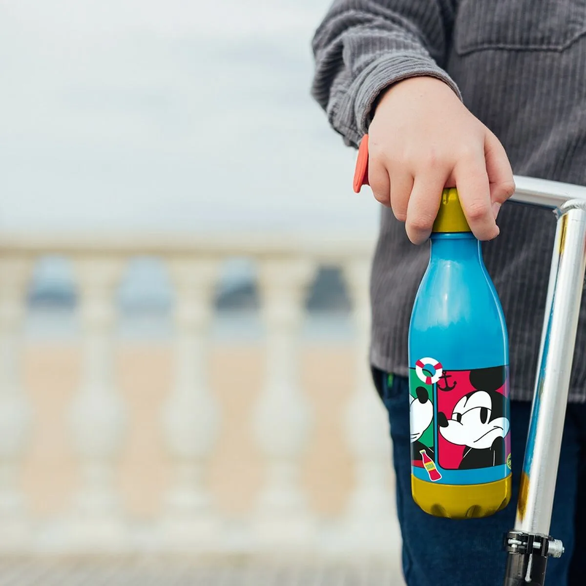 Bouteille d eau mickey mouse cz11268 560 ml multicouleur plastique s3711721356. Diaytar, c'est la vitrine permanente des innovations produits qui vont faire parler d'elles dans les mois à venir.