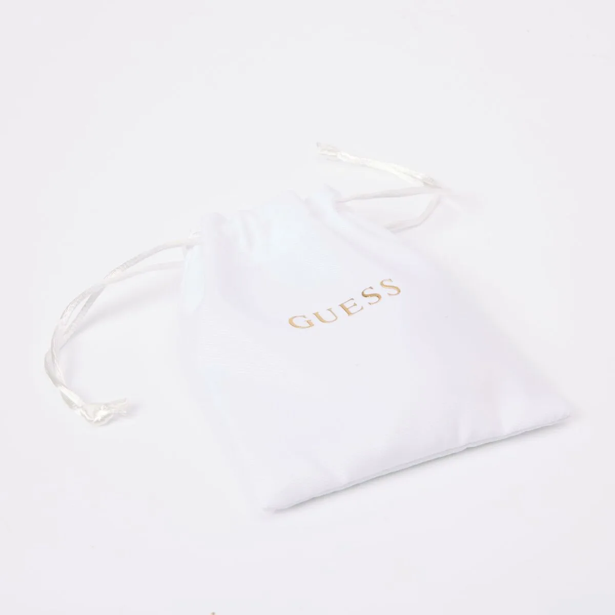 Bracelet femme guess m070088671. Diaytar : Parce que vos goûts sont éclectiques, notre offre de produits l'est tout autant. Explorez sans modération.