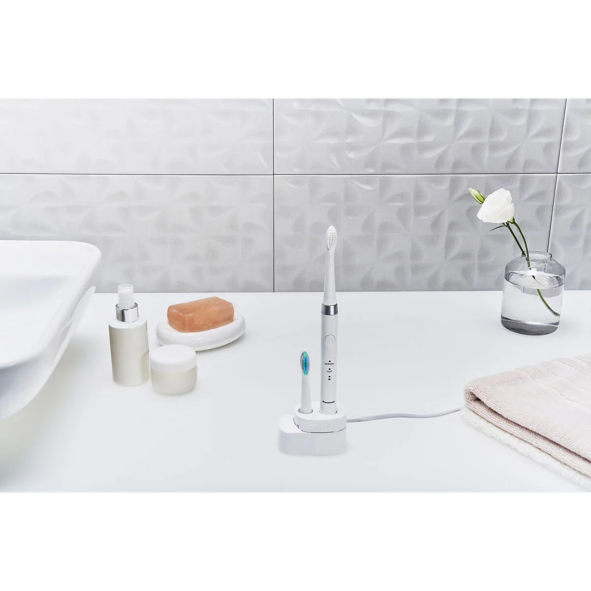 Brosse a dents electrique panasonic wew0974w503 s5529597284. Diaytar, c'est la promesse de découvrir au moins un produit qui vous fera dire 'Mais où était-il donc tout ce temps ?'.