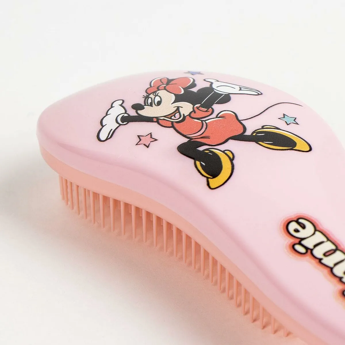 Brosse demelante minnie mouse rouge 100 abs s074111420. Diaytar vous ouvre les portes d'un monde où tous les produits, des plus high-tech aux plus simples, sont source d'inspiration