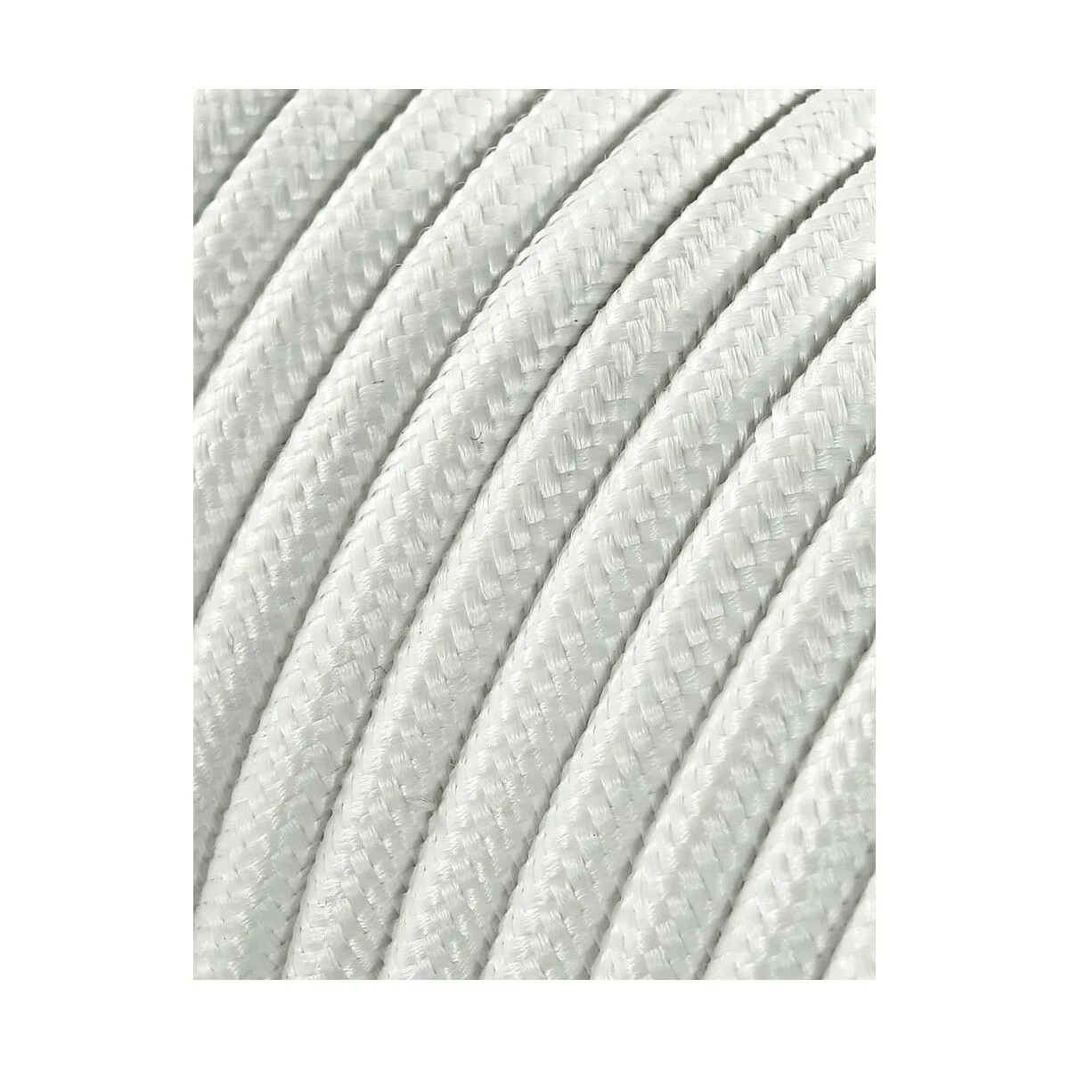 Cable edm 11856 c01 blanc 2 x 0 75 mm 5 m s790141981. Notre mission : éradiquer le superflu pour ne vous proposer que l'essentiel... mais en beaucoup plus stylé. Bienvenue chez Diaytar.