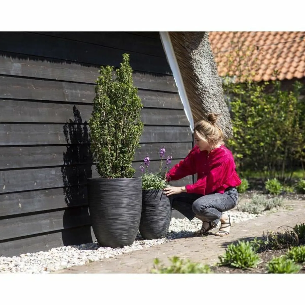 Cache pot capi europe noir plastique rond s7100883635. Diaytar c'est bien plus qu'une boutique en ligne : c'est un concept où chaque produit, de l'électronique à la décoration, raconte une histoire