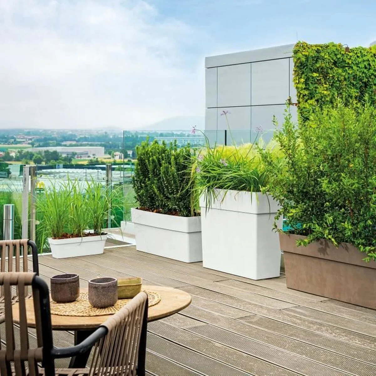 Cache pot deroma like r blanc s718679327. Diaytar, une boutique en ligne qui défie les catégories traditionnelles en mêlant produits high-tech, maison et lifestyle avec brio