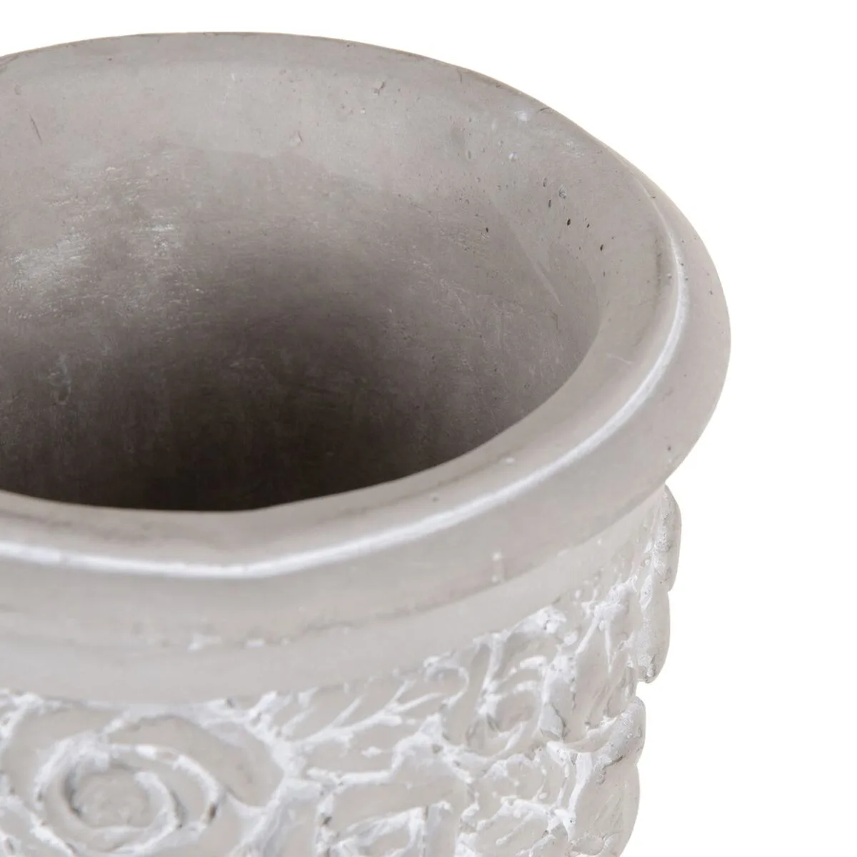 Cache pot gris ciment 13 x 13 x 12 cm s880686365. Chez Diaytar, nous sommes convaincus que le meilleur produit est celui qui allie utilité, beauté et innovation. C'est notre credo.