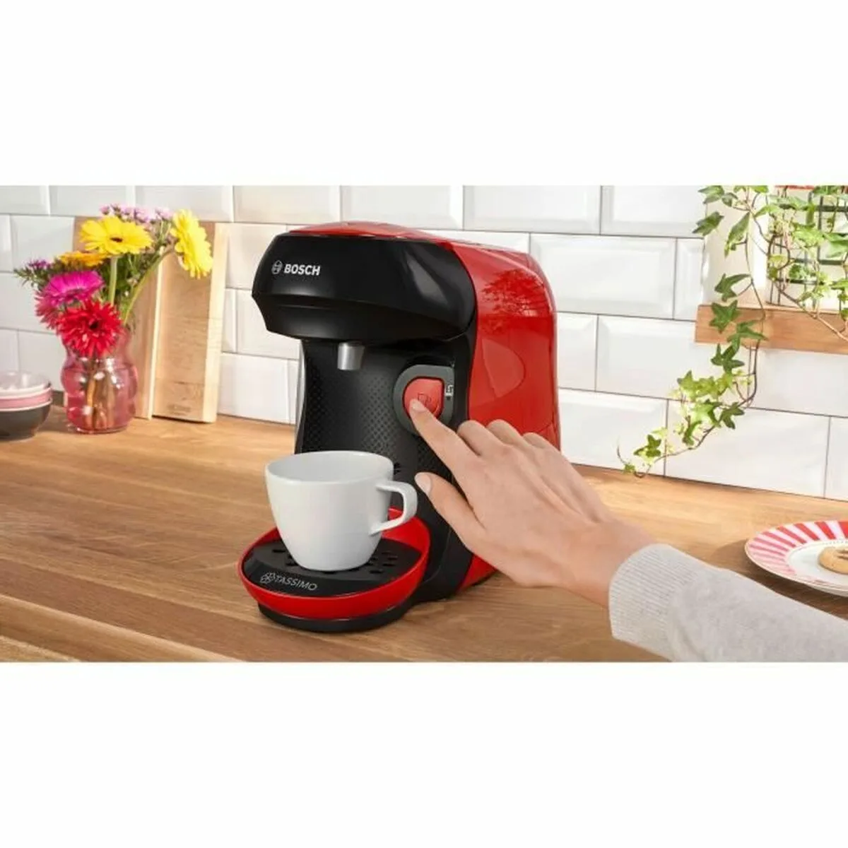 Cafetiere a capsules bosch tas103e noir rouge 1400 w 700 ml s7101230798. Diaytar, c'est le grand ménage de printemps dans vos habitudes shopping : on garde l'essentiel, on jette le superflu.
