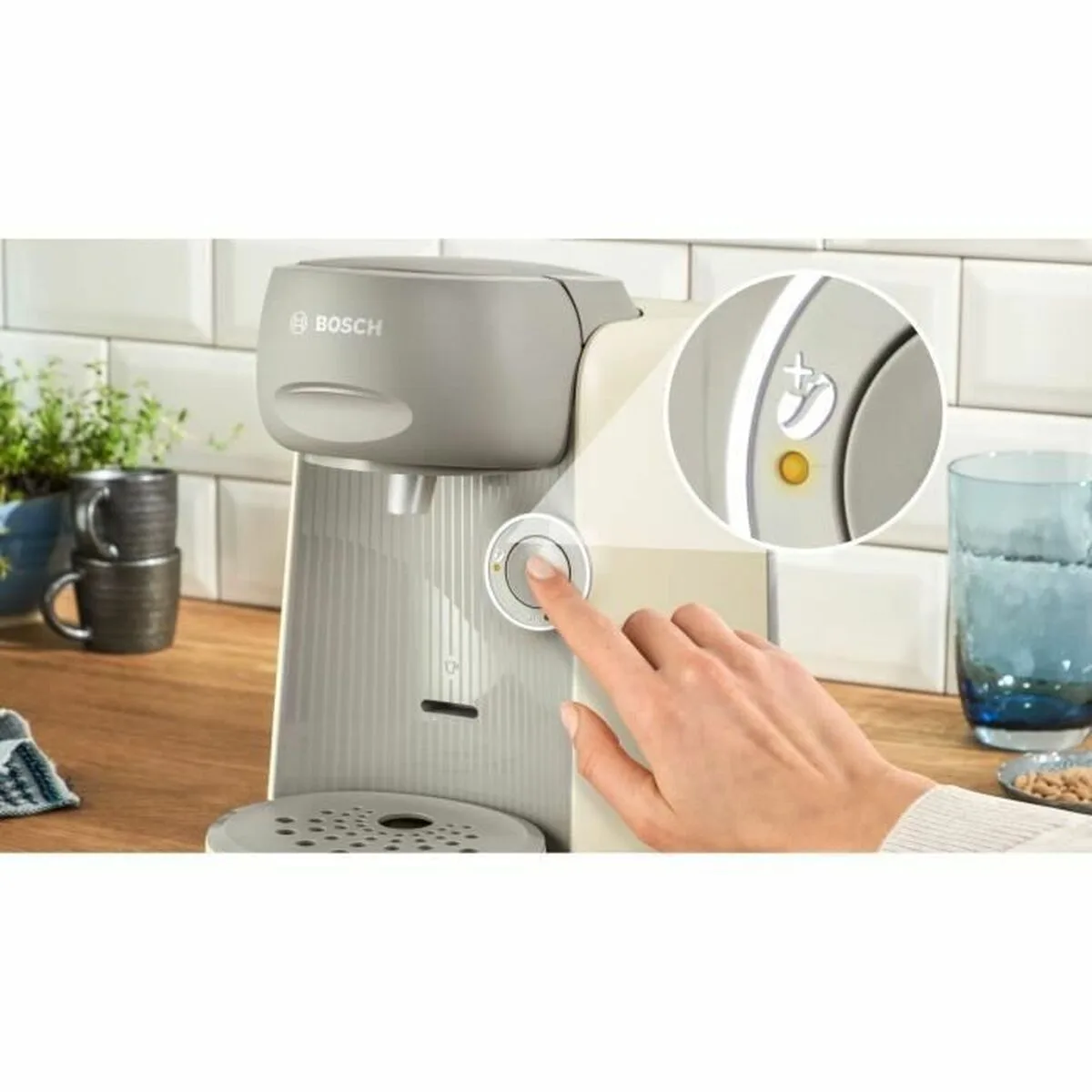 Cafetiere a capsules bosch tas167p beige 1400 w 700 ml s7101230584. Diaytar : Parce que vous méritez le meilleur, nous sélectionnons l'excellence.