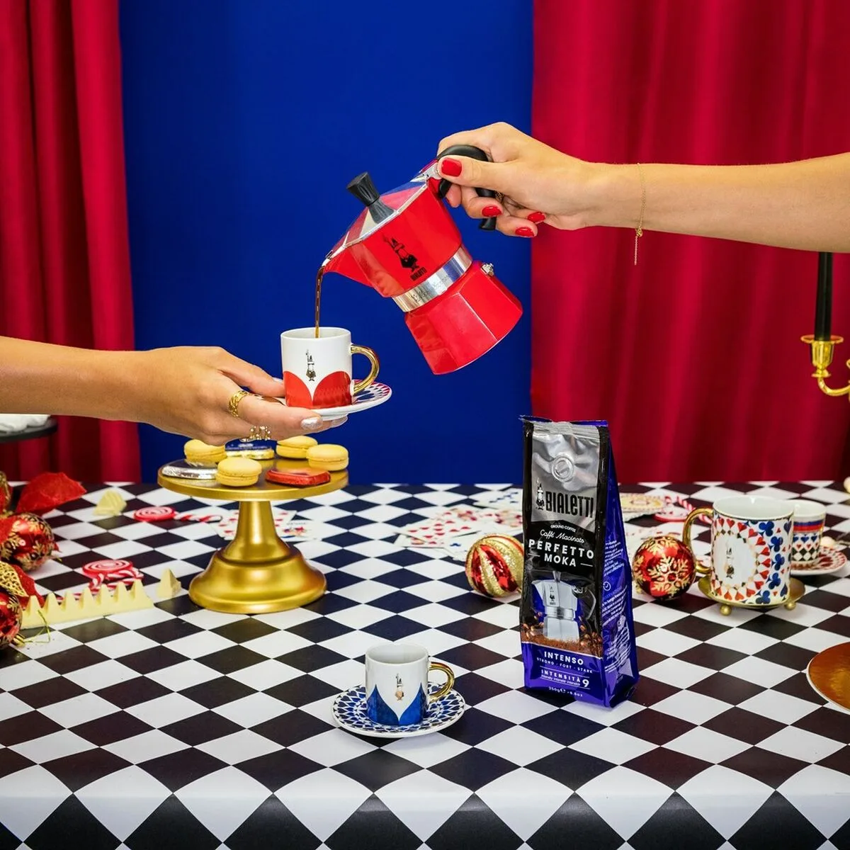 Cafetiere italienne bialetti rouge aluminium 50 ml 1 tasse s913959382. Chez Diaytar, nous fusionnons l'utile à l'agréable avec une gamme complète de produits soigneusement choisis pour leur design et leur fonctionnalité