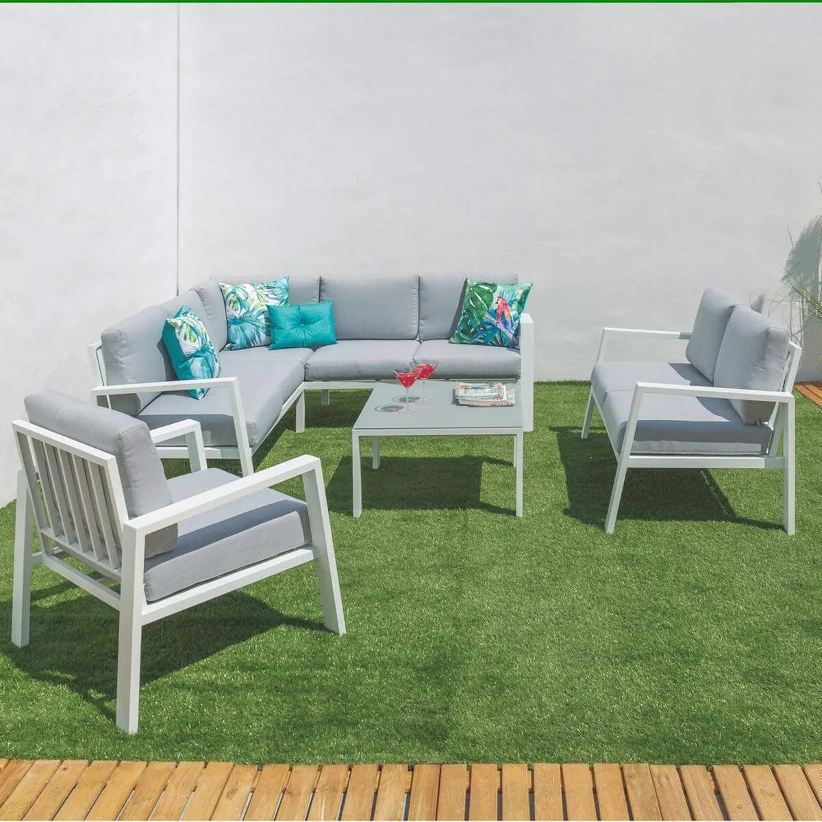 Canape deux places thais blanc aluminium 132 20 x 74 80 x 73 30 cm s870011023. Diaytar : La boutique qui réunit qualité, tendance et prix accessibles sous un même toit.