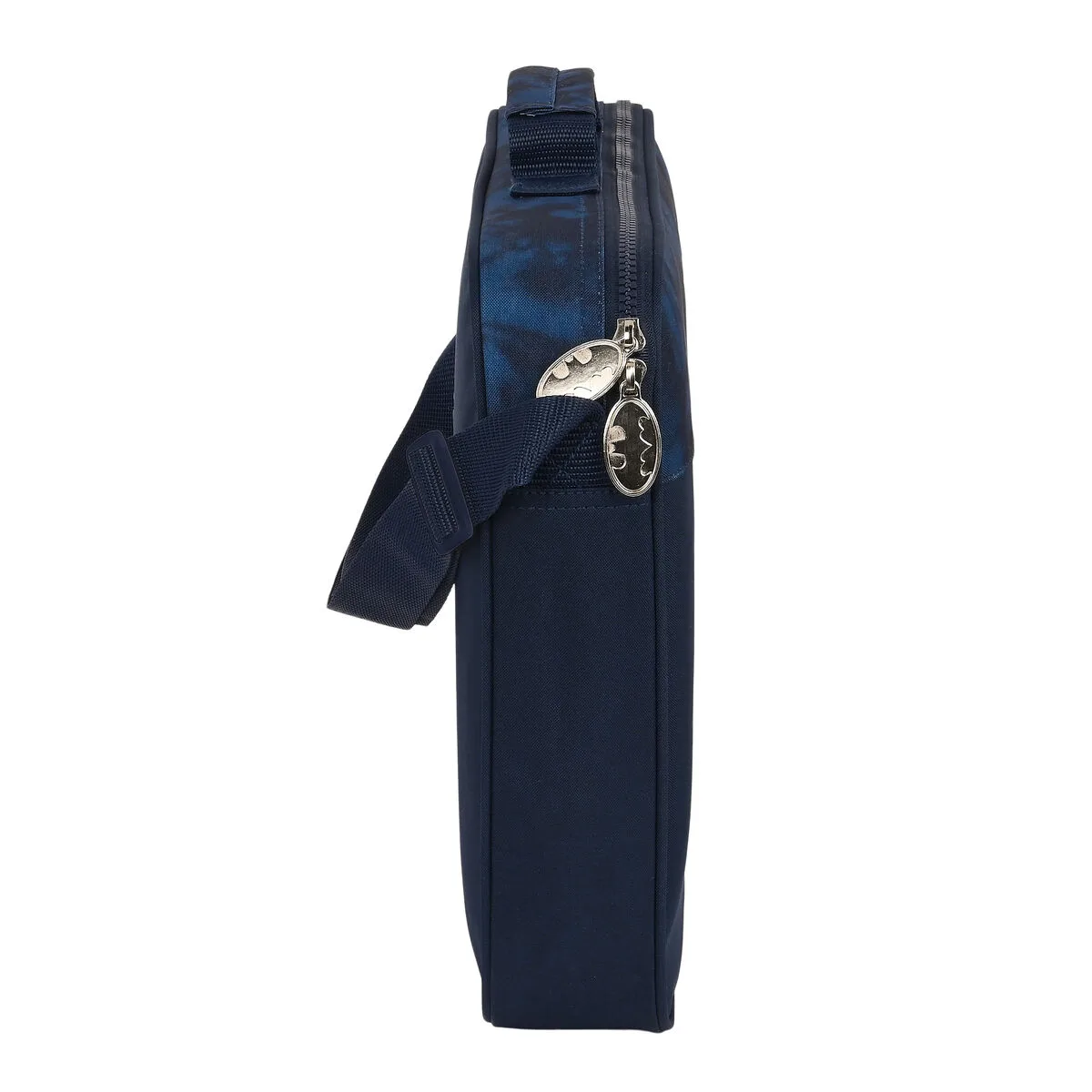Cartable d ecole batman legendary blue marine 38 x 28 x 6 cm s430976091. Diaytar, c'est le hub où se connectent les créateurs de produits géniaux et les clients qui les attendaient sans le savoir.