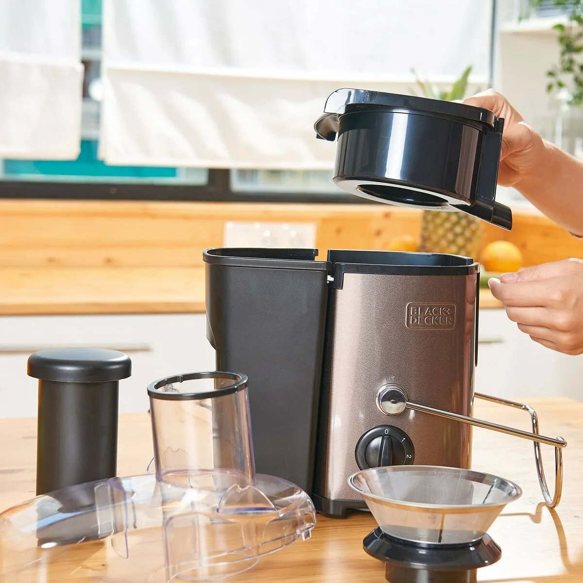 Centrifugeuse black decker 1 2 l 600 w noir gris s045332853. Diaytar : Votre portail vers un monde de produits où la frontière entre l'essentiel et le superflu devient délicieusement floue
