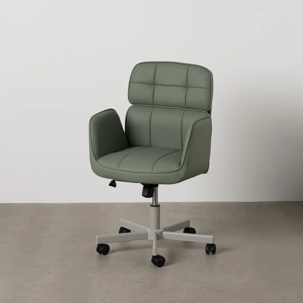 Chaise de salle a manger vert gris nylon polyester mousse bois fer 57 x 60 5 x 85 cm s880824417. Nous sommes les storytellers du produit ordinaire devenu extraordinaire. Bienvenue dans le récit Diaytar.