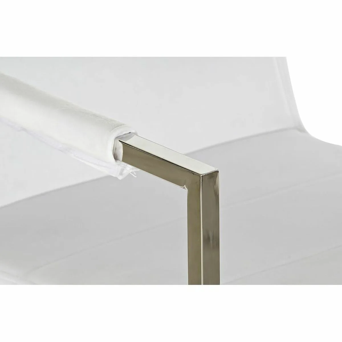 Chaise dkd home decor polyester acier blanc 56 x 68 x 92 cm s302334665. Notre philosophie Diaytar : vous offrir une plateforme unique où produits généraux, tendances et technologies convergent harmonieusement
