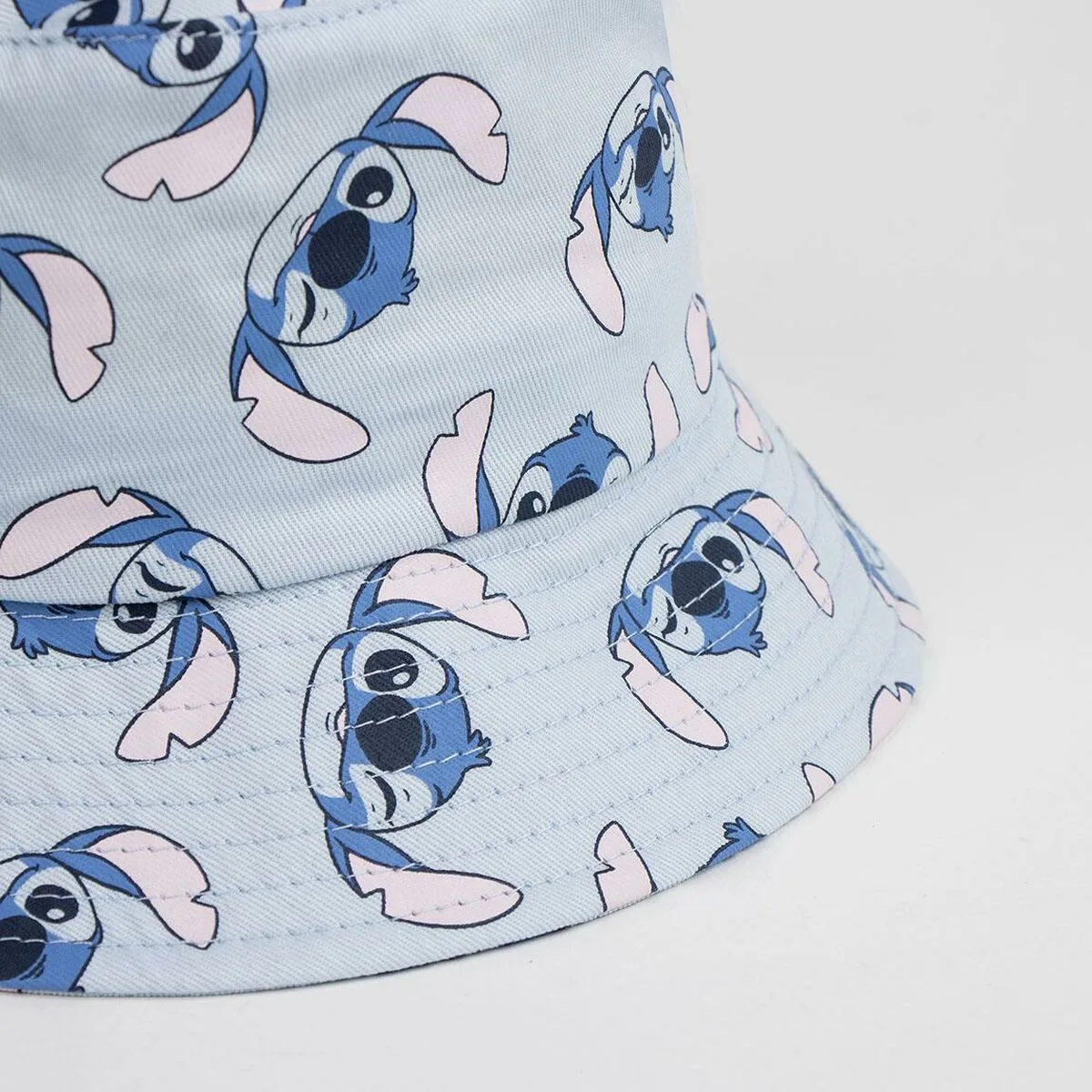 Chapeau stitch bleu 52 cm s074285298. Avec Diaytar, profitez d'une sélection généraliste qui a du caractère et qui reflète les aspirations de notre époque