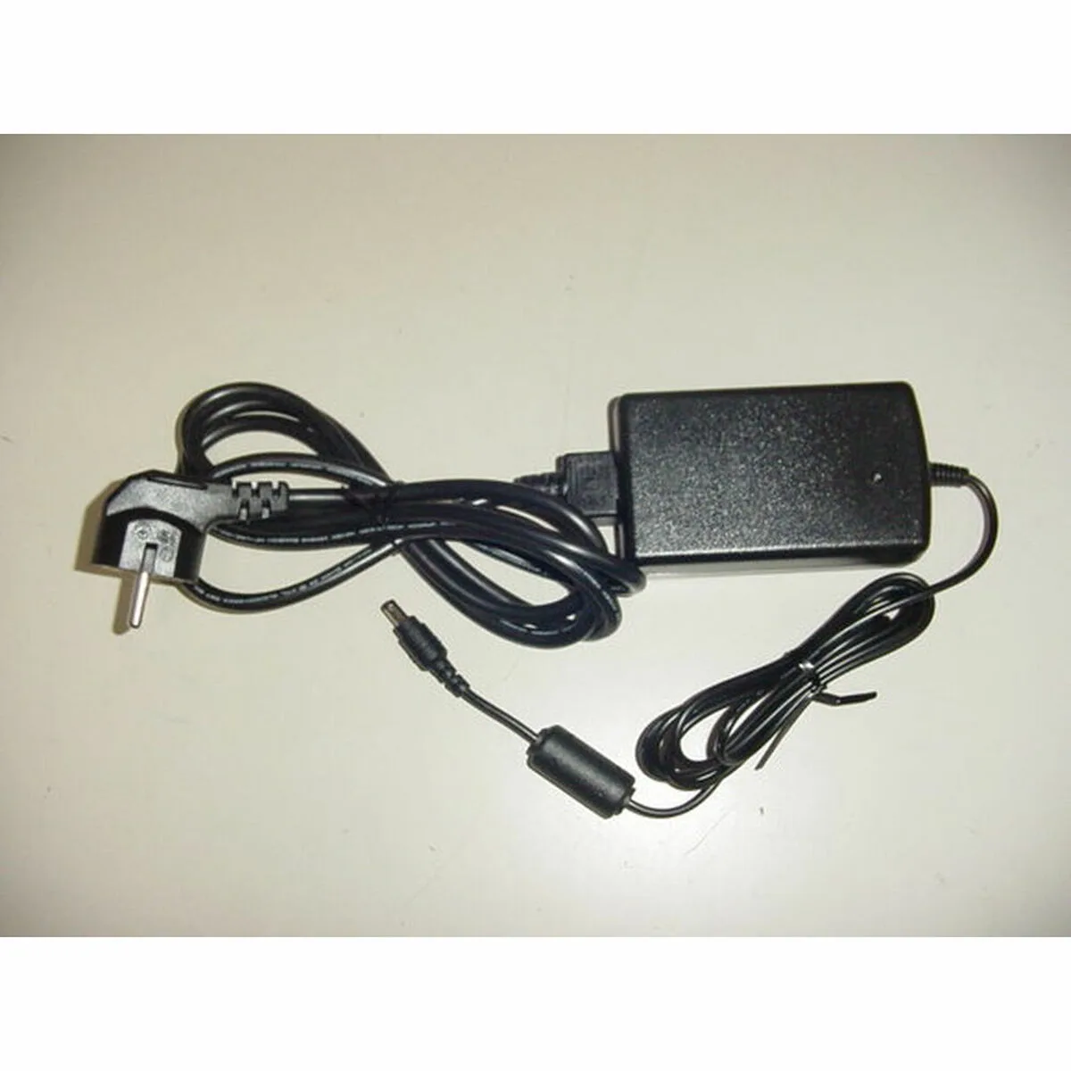 Chargeur d ordinateur portable elo touch systems e571601 50w s5502432072. La mode selon Diaytar : audacieuse, accessible et toujours dans l'air du temps.