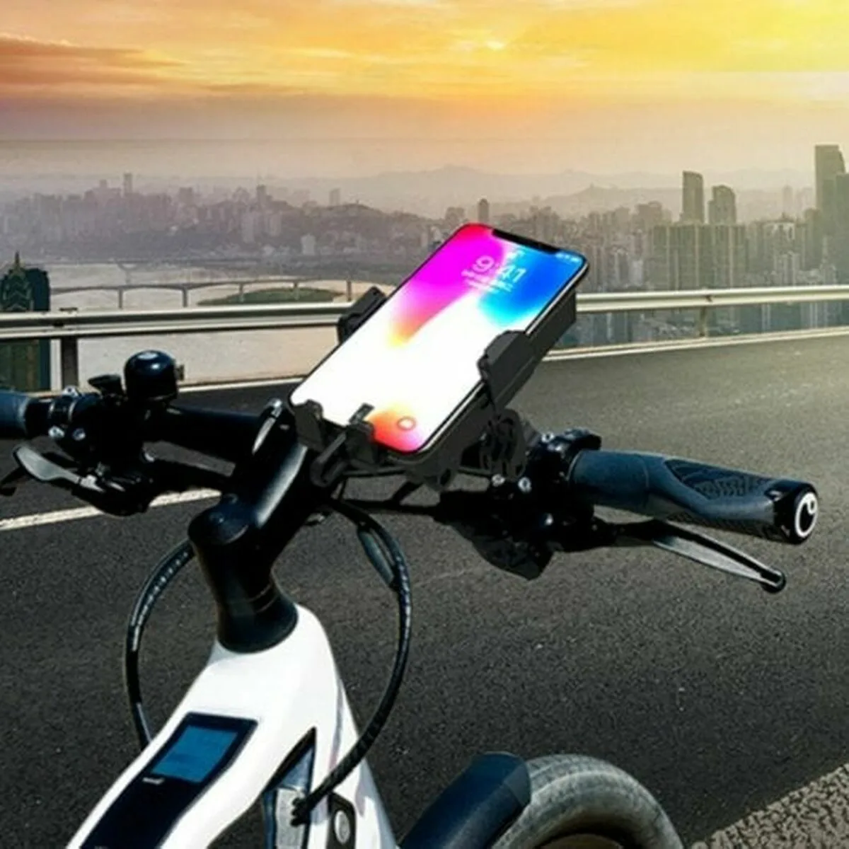 Chargeur sans fil avec support pour mobiles 5000 mah s900163866. Bienvenue dans l'écosystème Diaytar, où chaque produit a été pensé pour s'intégrer parfaitement dans votre vie moderne