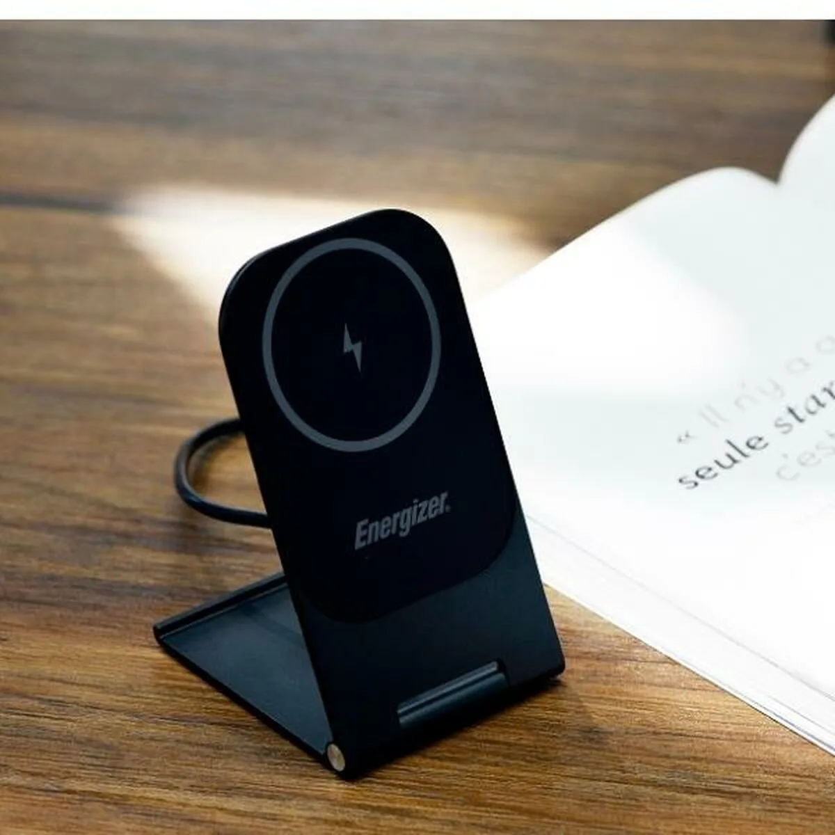 Chargeur sans fil energizer wcp102 gris s7718589118. Diaytar, le partenaire de ceux qui veulent une vie mieux équipée, mieux designée et plus connectée, tout simplement.Diaytar : Le laboratoire des tendances où naissent vos futurs produits préférés, des essentiels aux plus innovants.