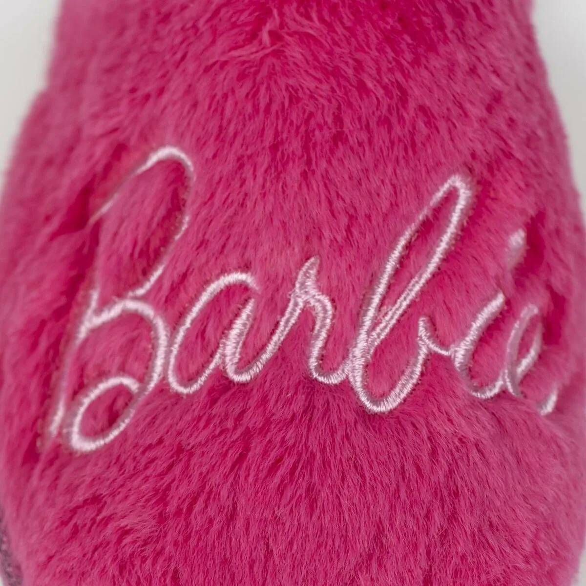Chaussons barbie rose s074097656. Chez Diaytar, nous fusionnons l'utile à l'agréable avec une gamme complète de produits soigneusement choisis pour leur design et leur fonctionnalité