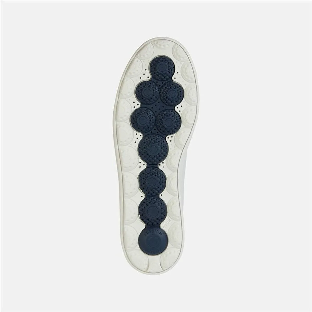 Chaussures casual geox spherica ecub 1 bleu blanc s6415187227. Notre mission : éradiquer le superflu pour ne vous proposer que l'essentiel... mais en beaucoup plus stylé. Bienvenue chez Diaytar.
