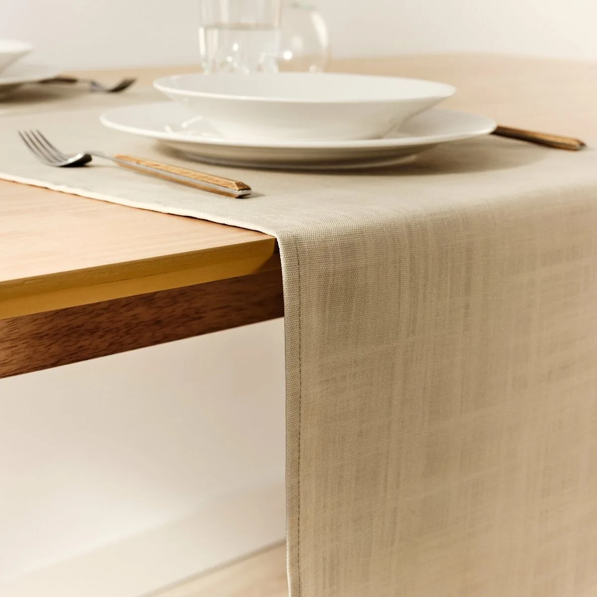 Chemin de table belum liso beige 45 x 140 cm s980525043. Pour un quotidien optimisé et stylisé, faites confiance à Diaytar et son expertise en produits généraux et innovants