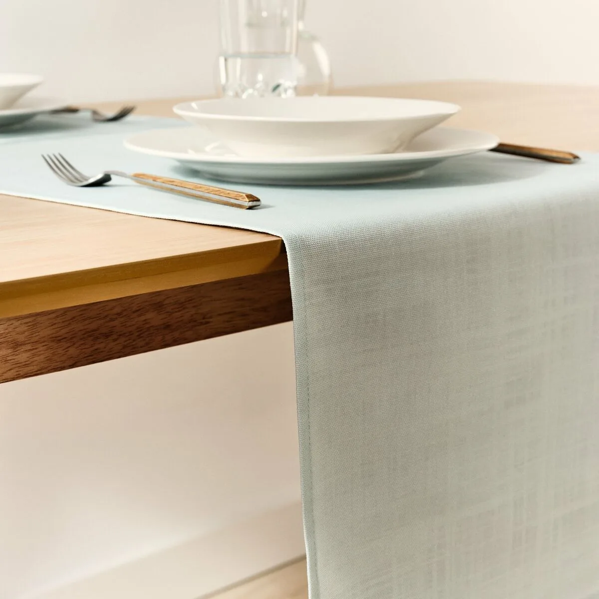 Chemin de table belum liso bleu 45 x 140 cm s980524933. Diaytar, c'est le sismographe des tendances : nous captons les vibrations du marché pour vous offrir le meilleur.