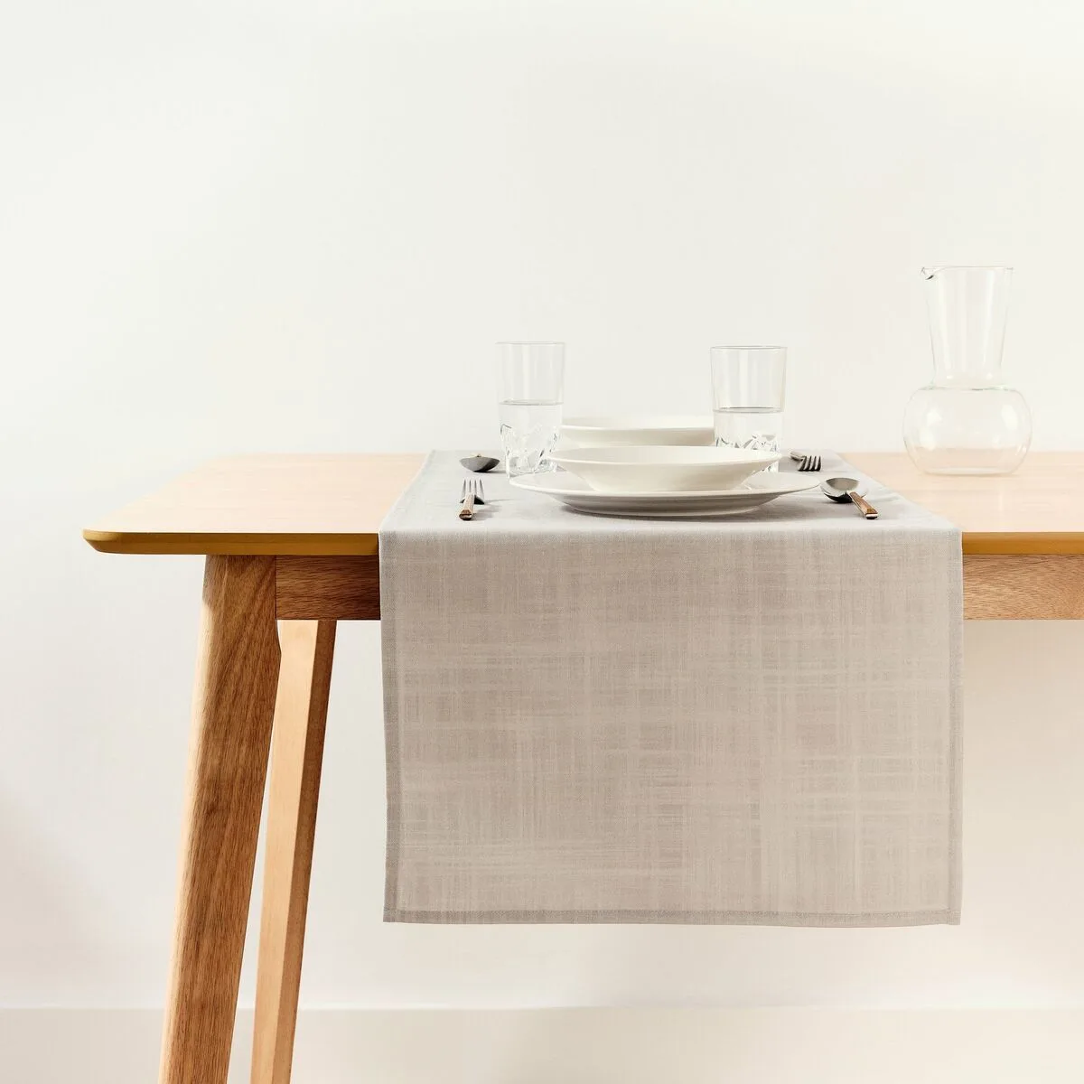 Chemin de table belum liso gris 45 x 140 cm s980525159. Plongez dans l'univers Diaytar, votre référence pour des produits du quotidien, high-tech et déco, tous porteurs de tendances