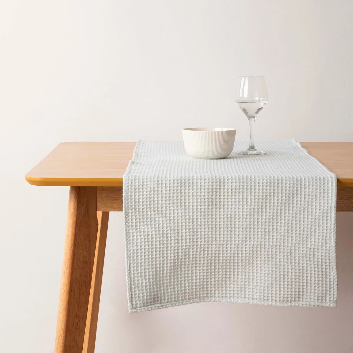 Chemin de table belum waffle menthe vert tendre 45 x 140 cm s980452820. Votre foyer mérite le style et le confort des produits Diaytar Home.