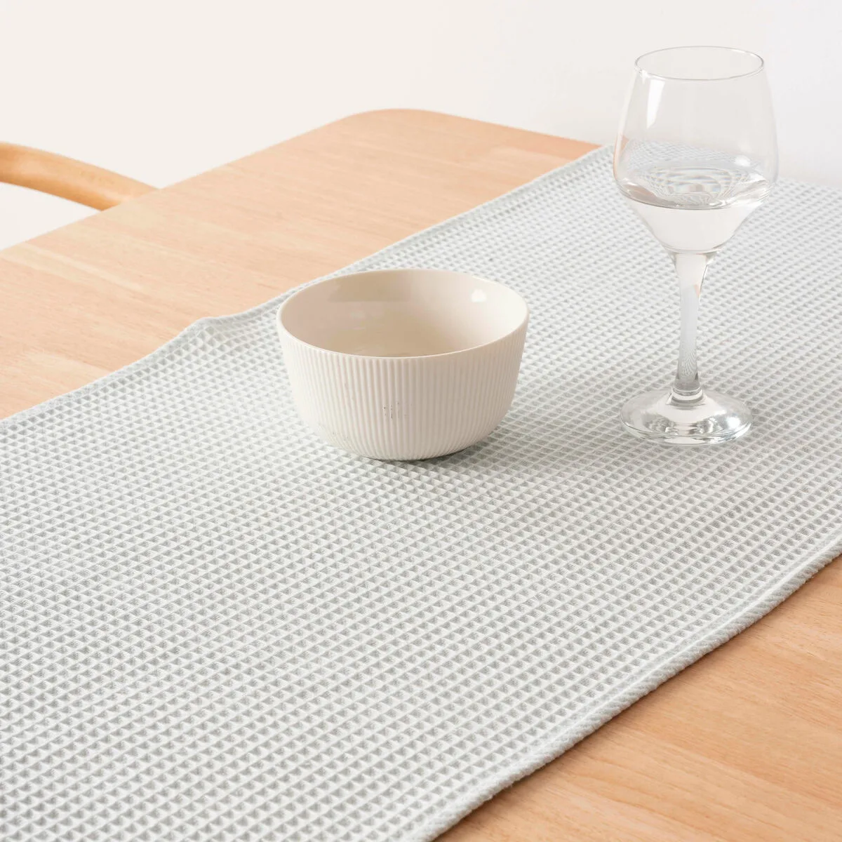 Chemin de table belum waffle menthe vert tendre 45 x 140 cm s980452889. Bien plus qu'un simple site, Diaytar est une expérience de découverte permanente de produits utiles, beaux et novateurs