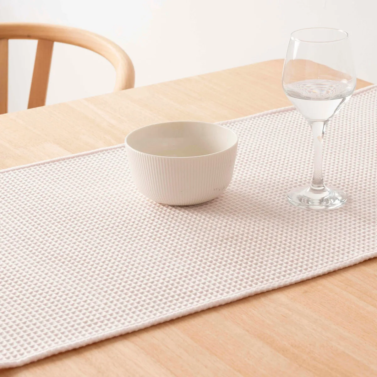 Chemin de table belum waffle rose clair 45 x 140 cm s980453020. Diaytar anticipe les tendances pour vous offrir le meilleur de la mode.
