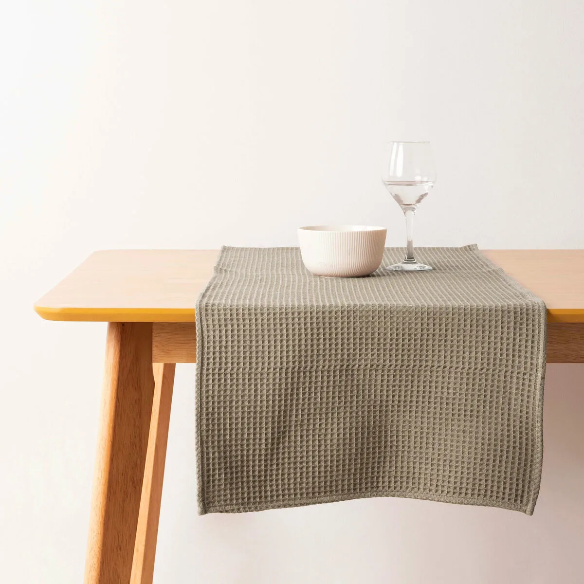 Chemin de table belum waffle walnut 45 x 140 cm s980453467. Diaytar a sélectionné pour vous une palette de produits allant de l'électronique grand public aux must-have de la maison
