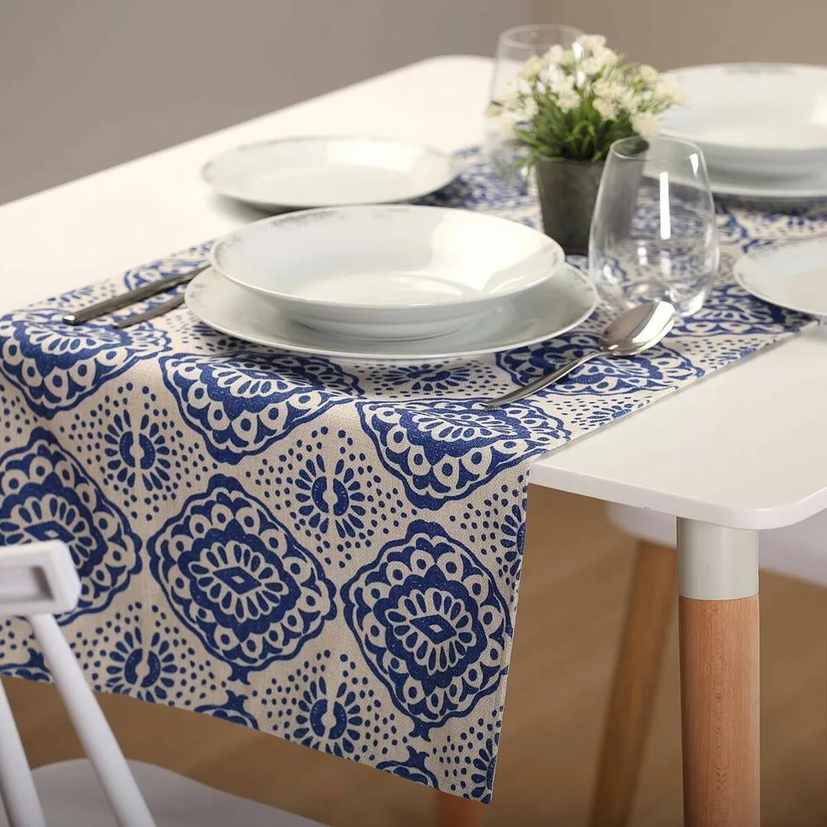 Chemin de table versa aveiro polyester 44 5 x 0 5 x 154 cm s340715236. Diaytar Mode : Où l'élégance rencontre l'originalité pour un style unique.