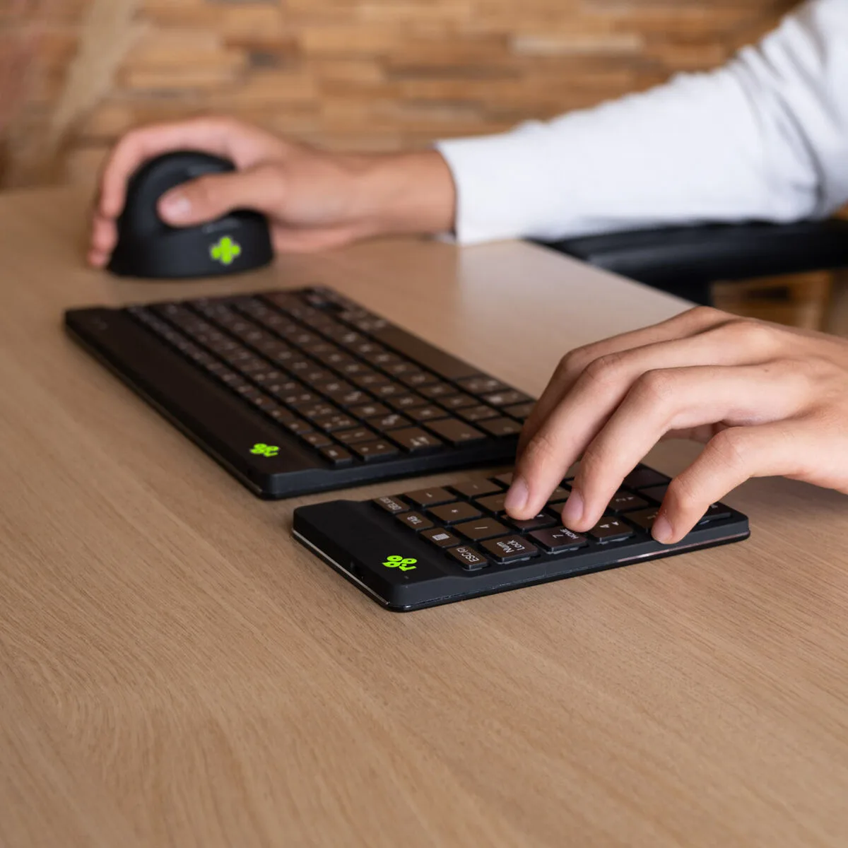 Clavier et souris r go rgoconmwlbl noir s5527112797. Révélez votre style avec la collection capsule Diaytar, limitée et exclusive.