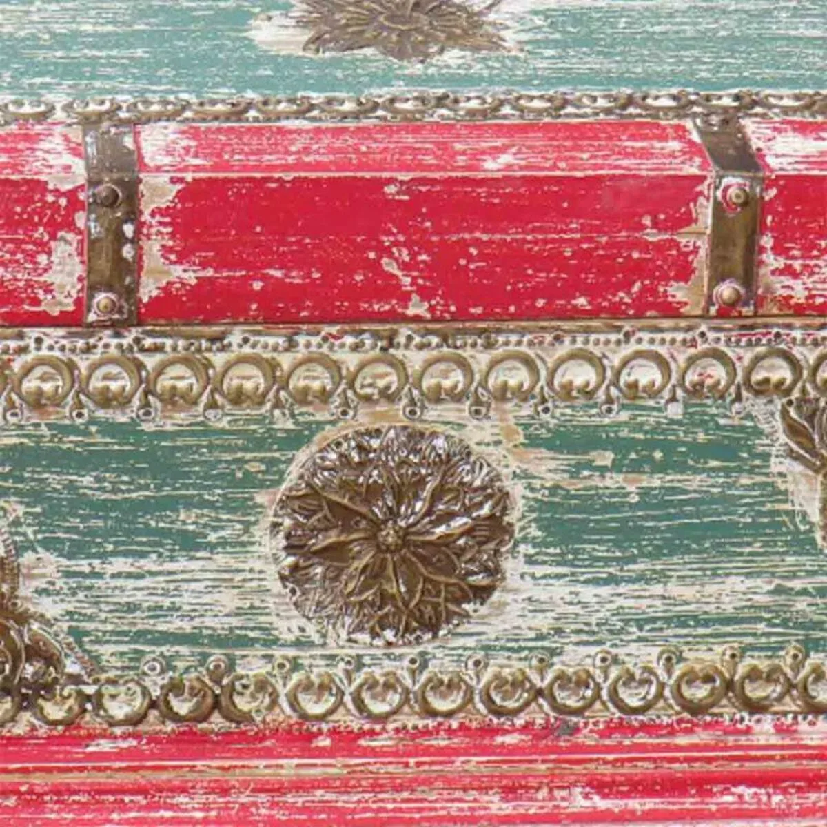 Coffre alexandra house living rouge bois de manguier 28 x 27 x 50 cm style artisanal d163127251. Découvrez la diversité Diaytar : une infinité de produits pour la maison, le travail, les loisirs, tous dans l'air du temps