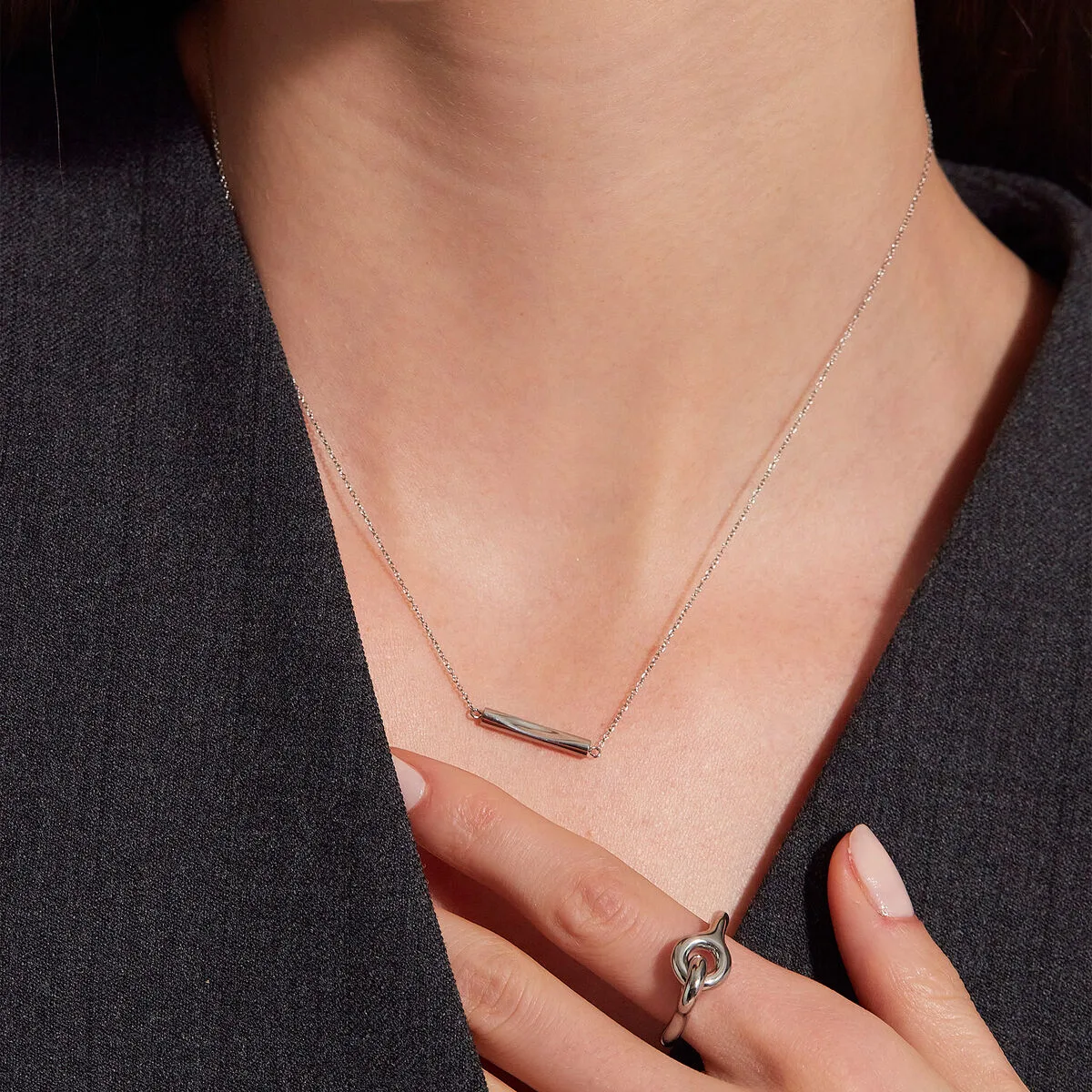 Collier femme breil tj3574 s7210787778. Chez Diaytar, chaque détail compte pour votre satisfaction totale.